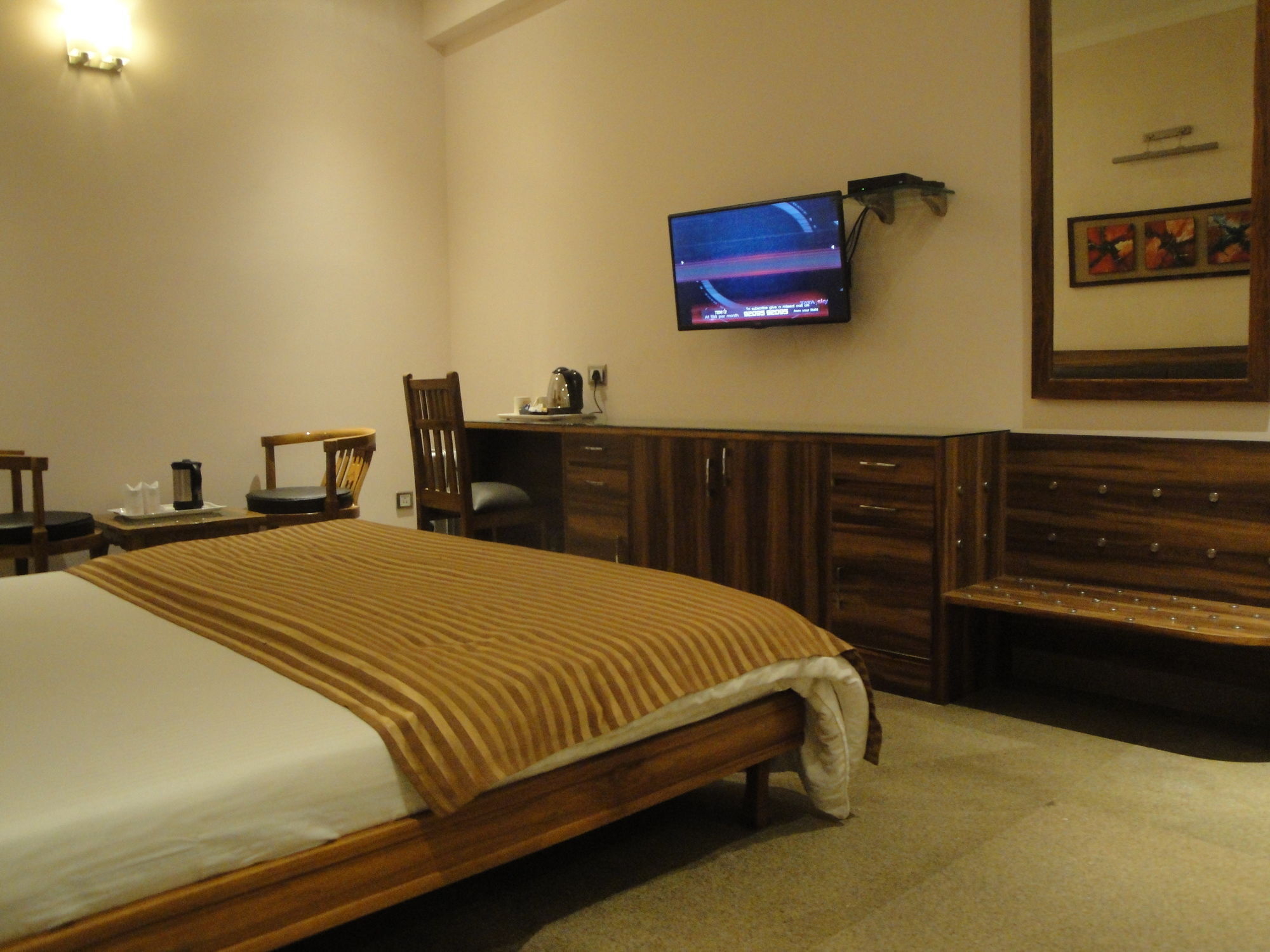 The Urmi Hotel Haridwar Luaran gambar